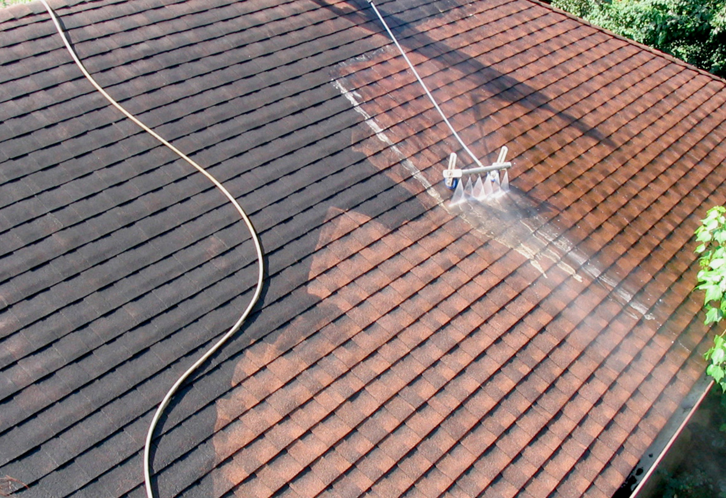 Roof Cleaning in Mississauga
